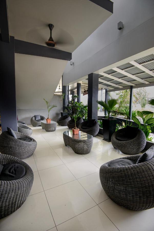 Gazelle International Hotel โคโคโป ภายนอก รูปภาพ